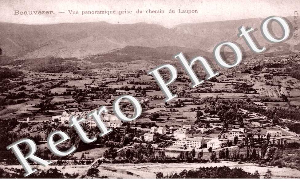 Vue panoramique prise du chemin de Laupon