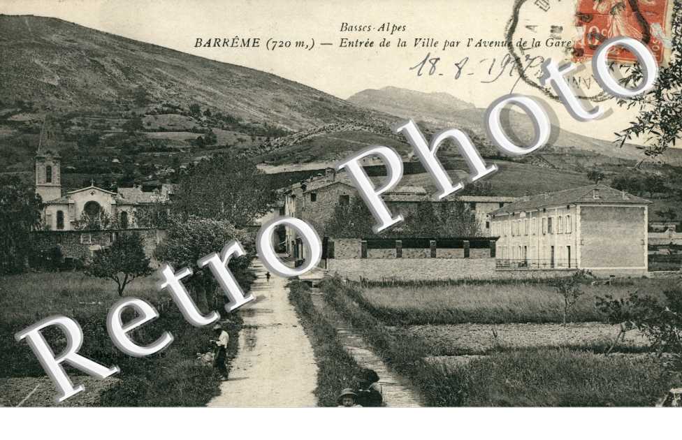 Entree de la ville par l'avenue de la gare