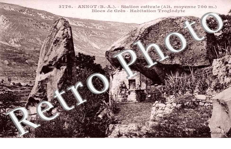 station estivale - habitation troglodyte
