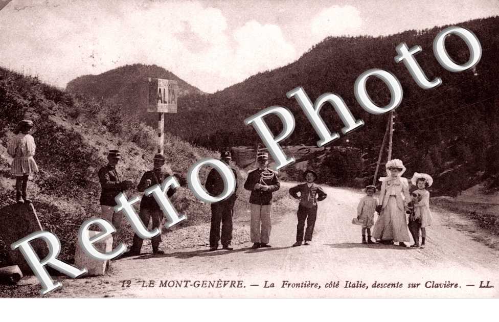 la frontiere , cote Italie, descente sur Claviere