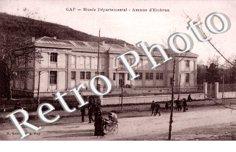 Avenue d&#039;Embrun Musee Departemental