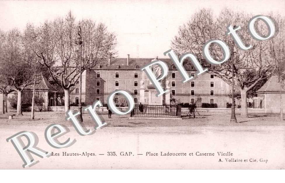 Place Ladoucette et Caserne Vieille