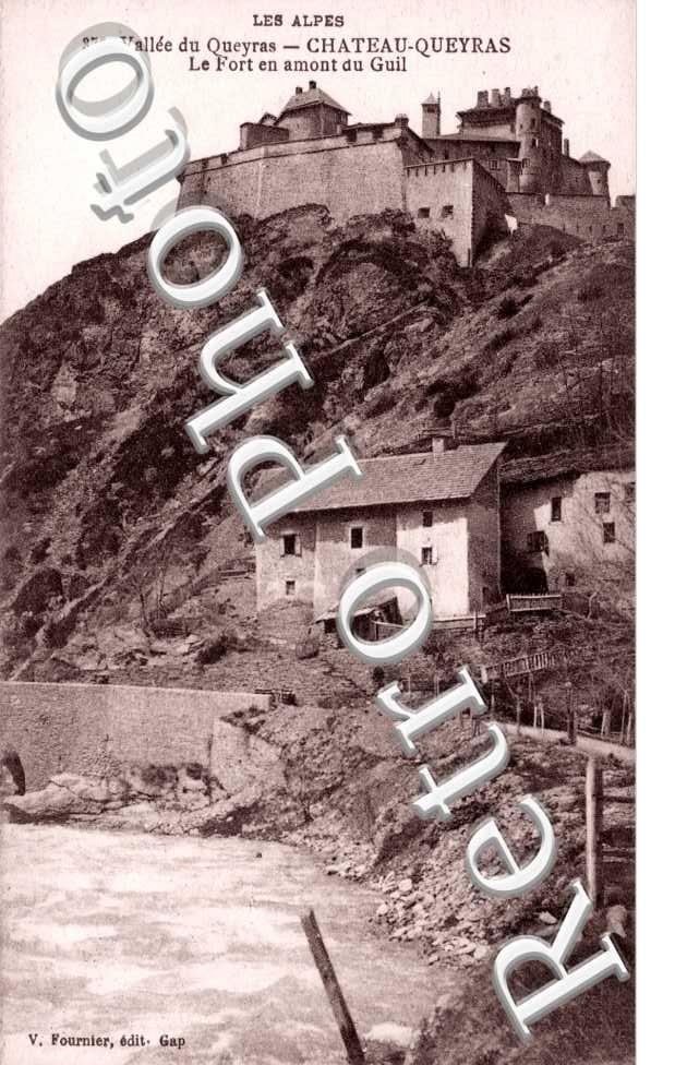 Fort en amont du Guil et Chateau Queyras