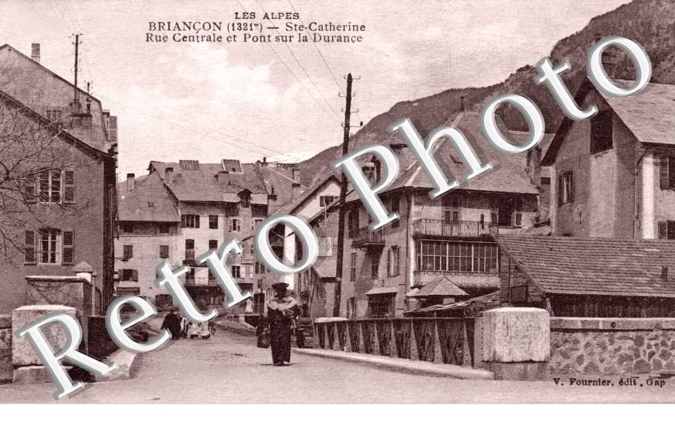 Sainte-Catherine Rue centrale et pont sur la Durance