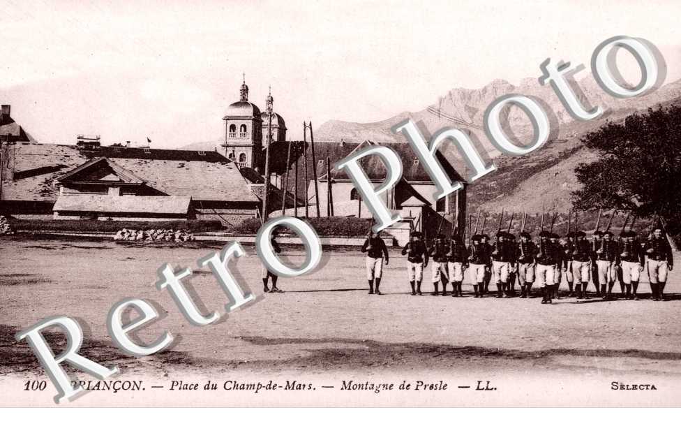 Place du Champ-de-Mars, Montagne de Presle