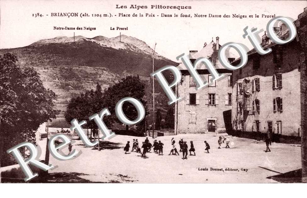 Place de la Paix, Notre Dame des Neiges et le Prorel