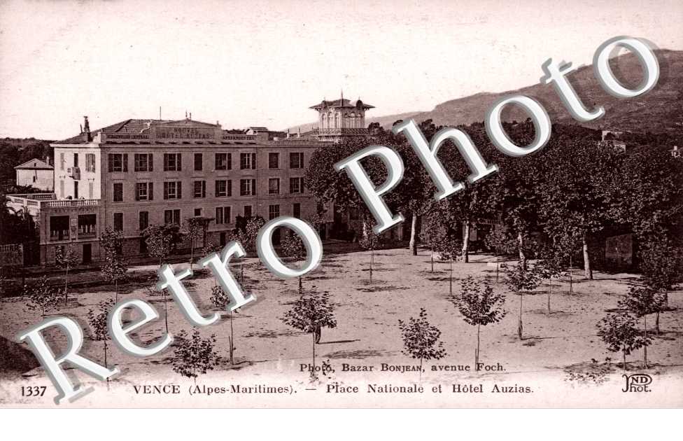 Place Nationale et Hotel Auzias