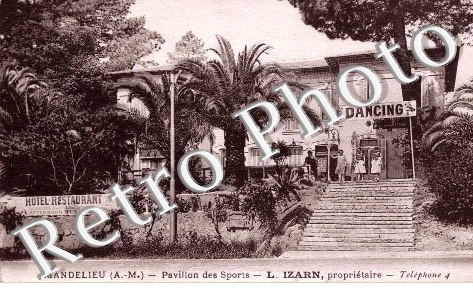 Mandelieu Pavillon des Sports L. Izarn proprietaire