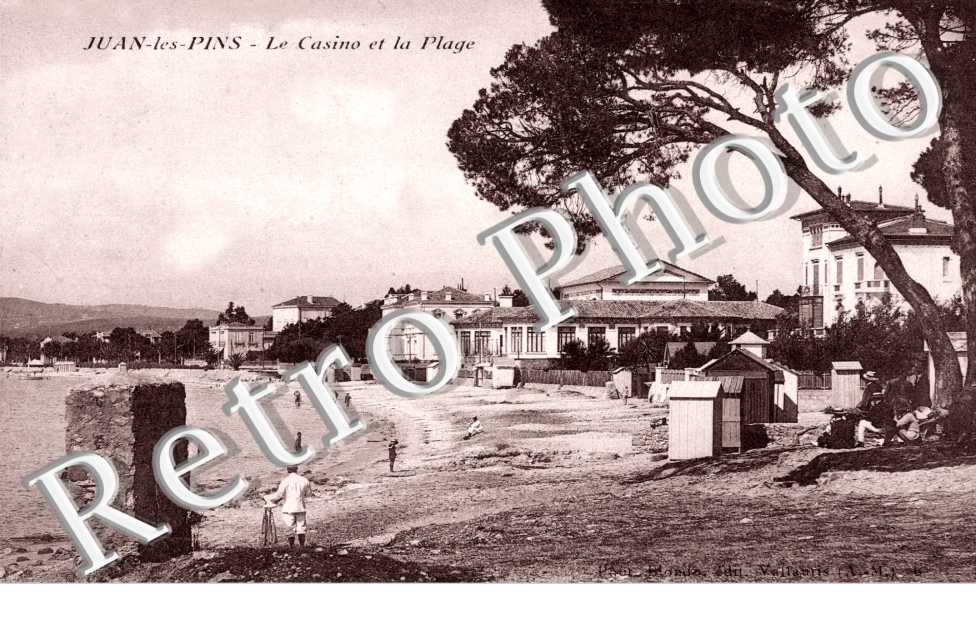 Le casino et la plage