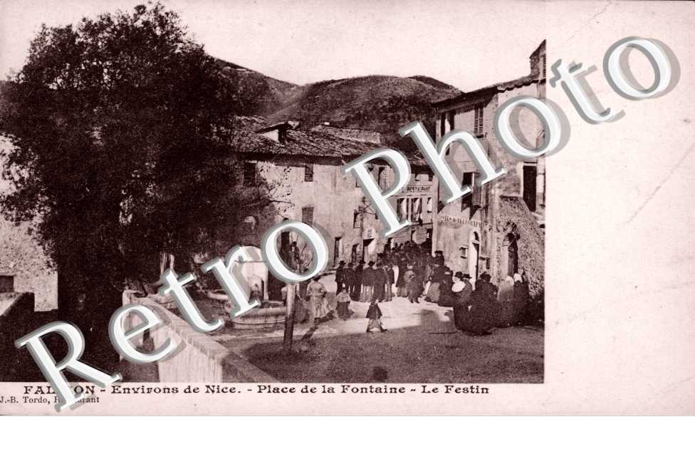 Place de la fontaine - Le festin