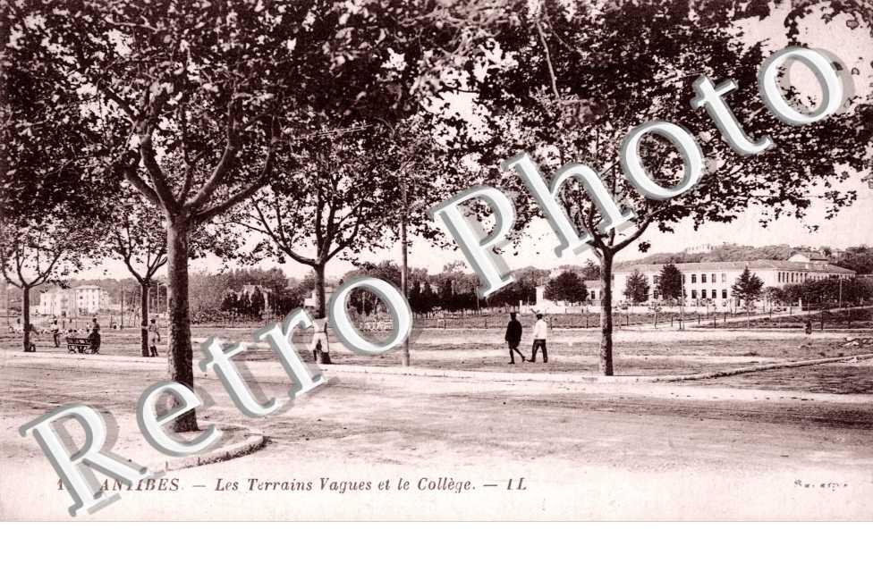 Les Terrains Vagues et le College