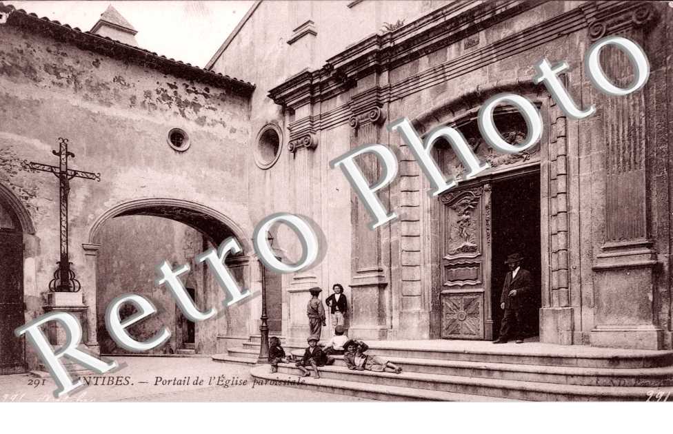 Portail de l&#039;Eglise Paroissiale
