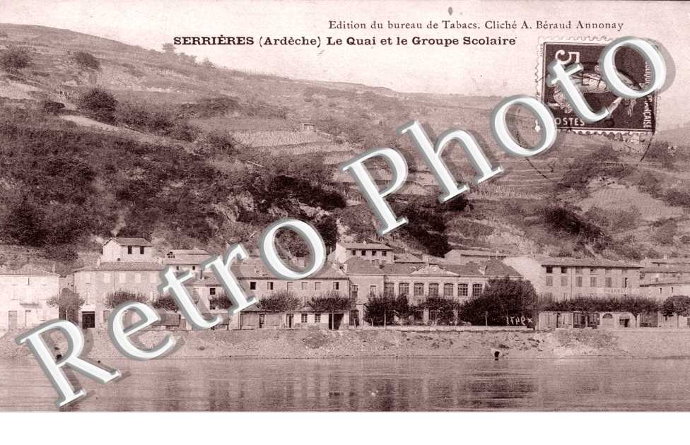 Le Quai et le Groupe Scolaire