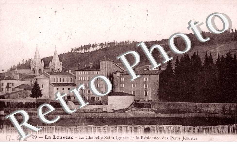 La chapelle st-Ignace et la residence des Peres Jesuites