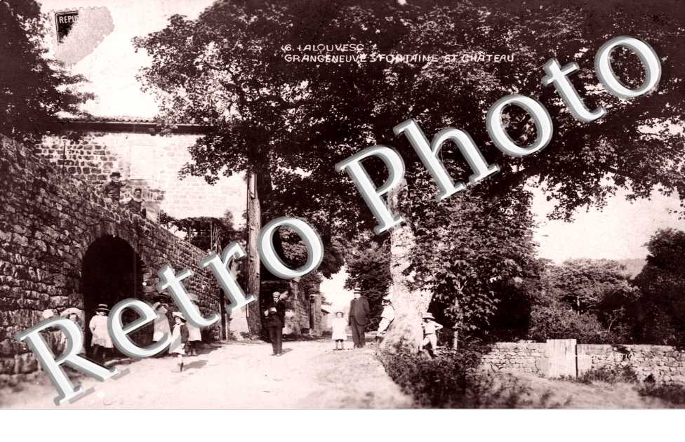 Grangeneuve - fontaine et chateau