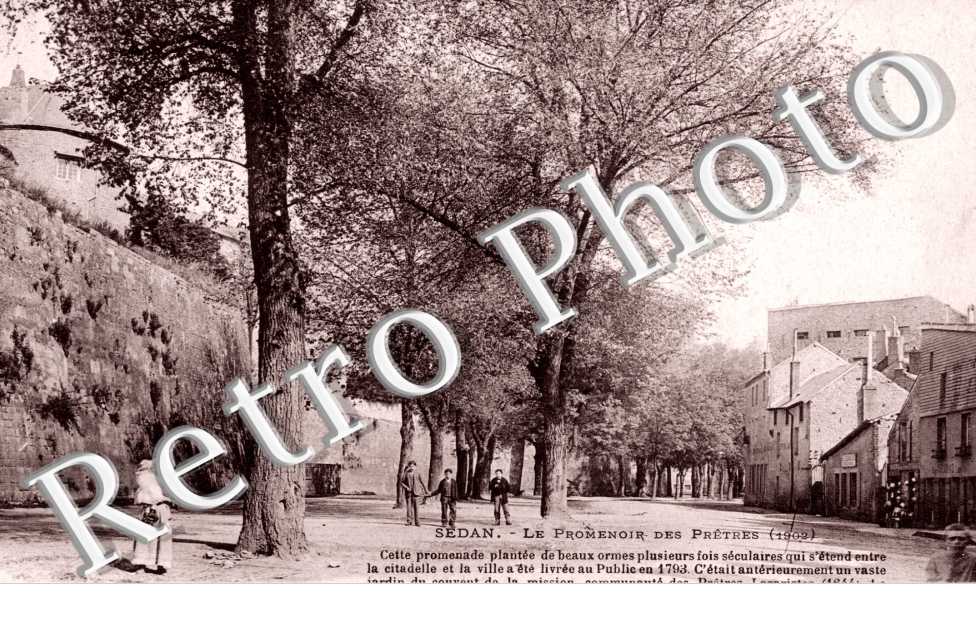 Le Promenoir des Pretres