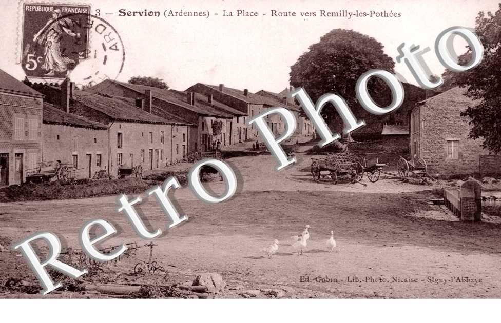 Servion La place Route vers Remilly-les-Pothees