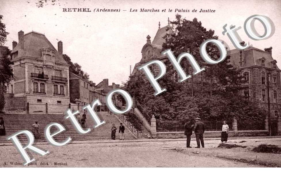 Les Marches et le Palais de Justice