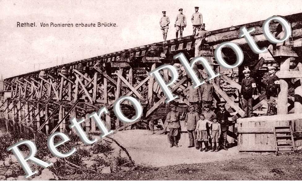 Vom Pionieren erbaute Brucke