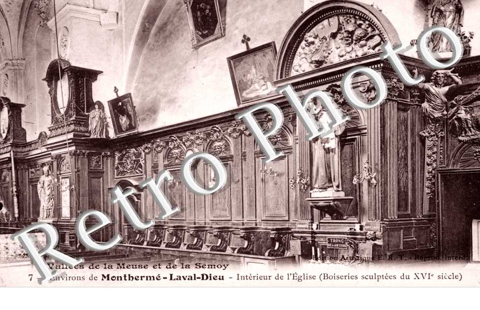 Laval-Dieu interieur de l'Eglise