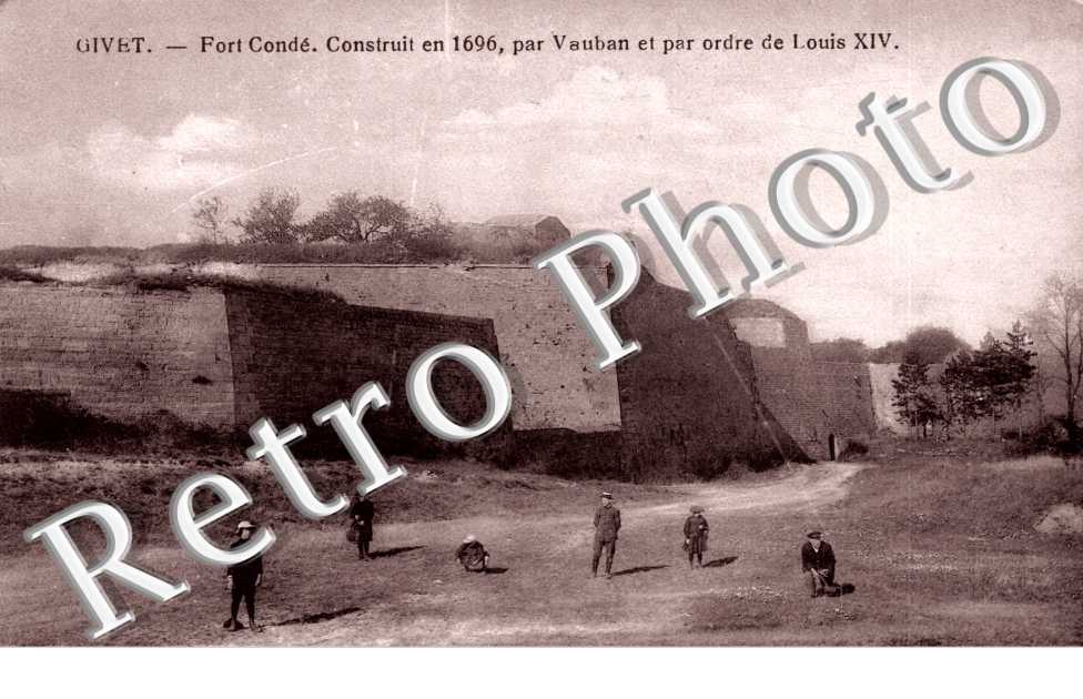 fort Conde, construit en 1696 par Vauban et par ordre de Louis XIV