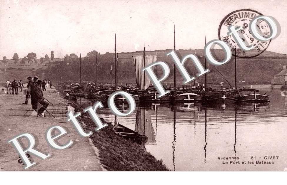Le port et les bateaux