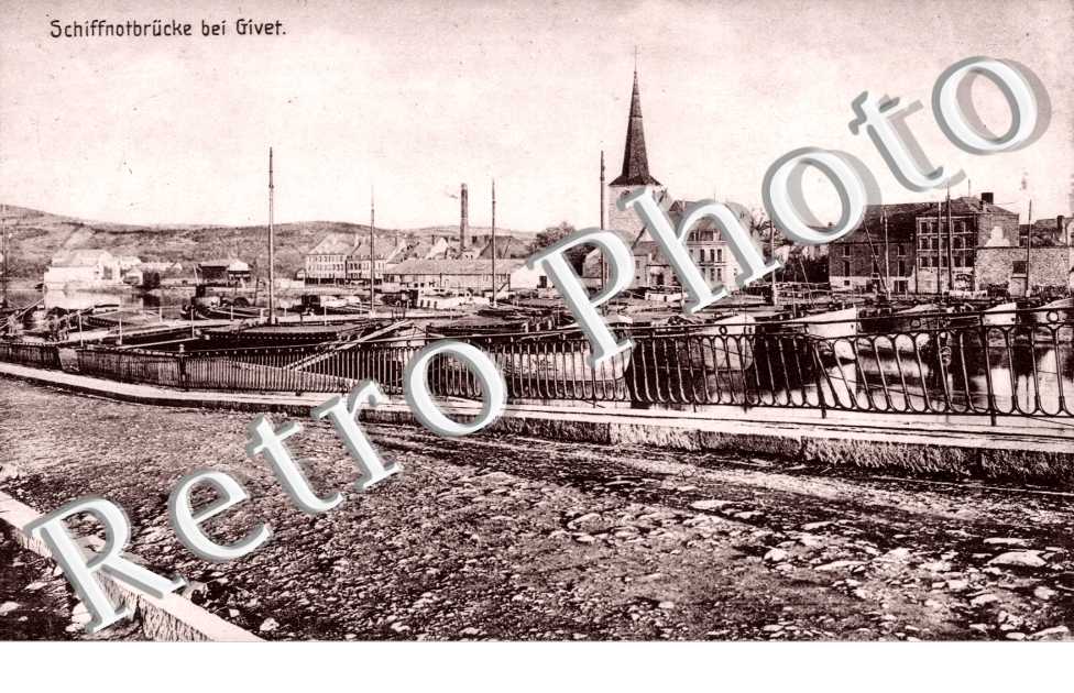 Schiffnotbrucke bei Givet - carte postale militaire allemande 1916