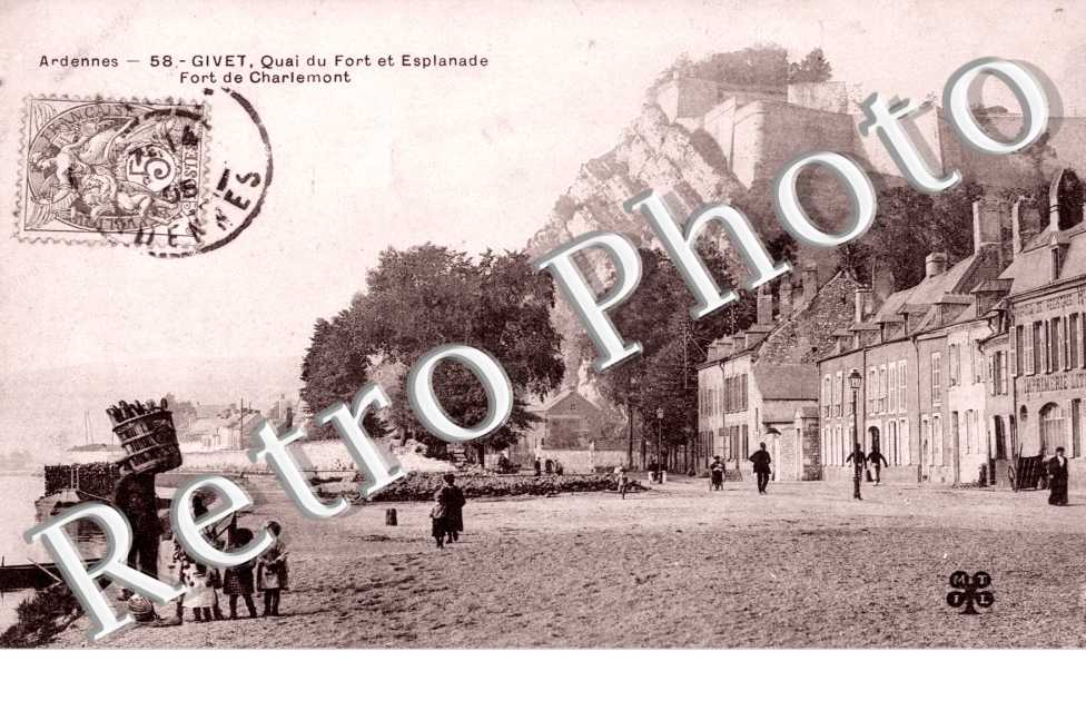 Quai du Fort Charlemont et Esplanade