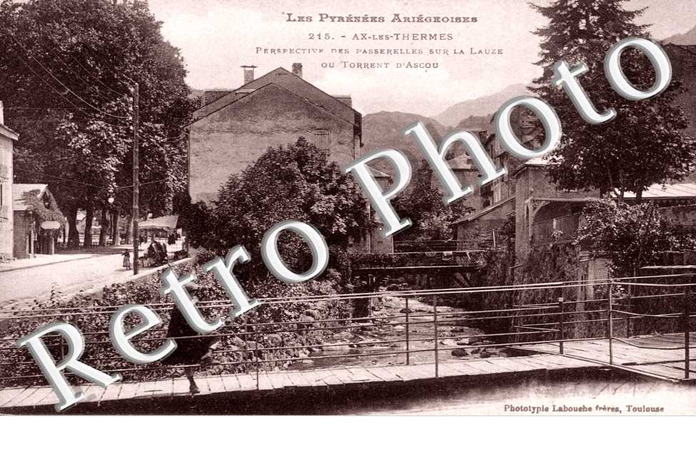 perspective des passerelles sur la Lauze ou torrent d&#039;Ascou