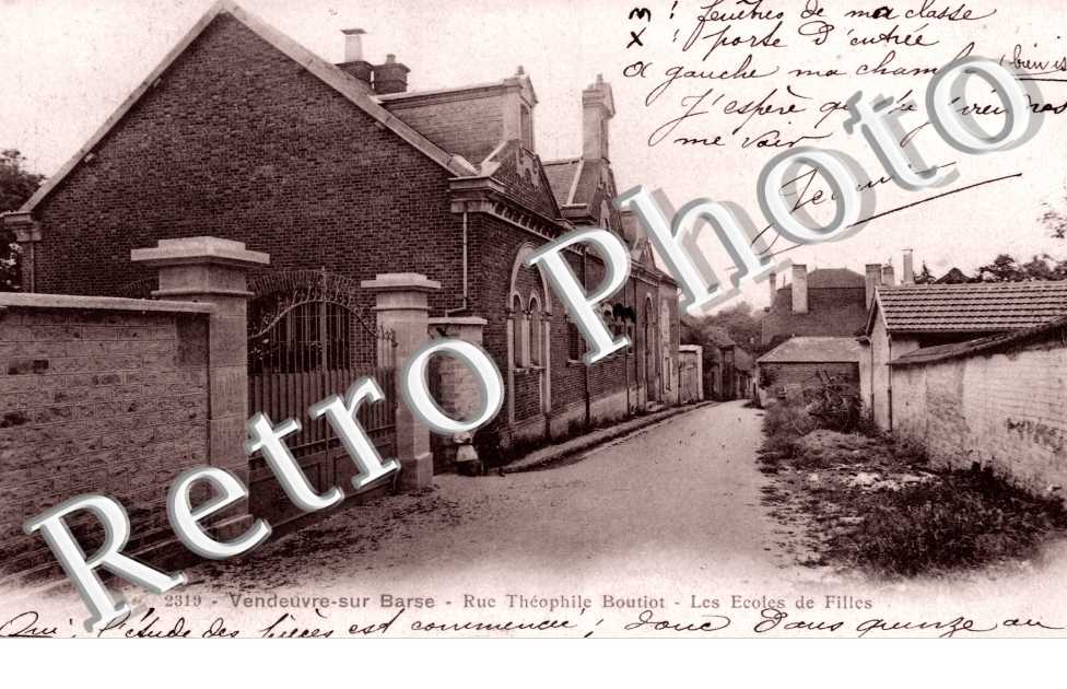 rue Theophile Boutiot - les Ecoles de filles