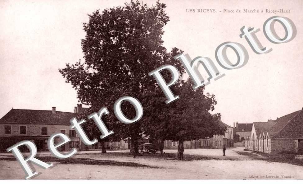 Place du Marche a Ricey Haut