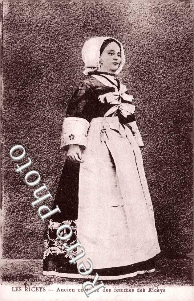 Ancien Costume des femmes des Riceys 