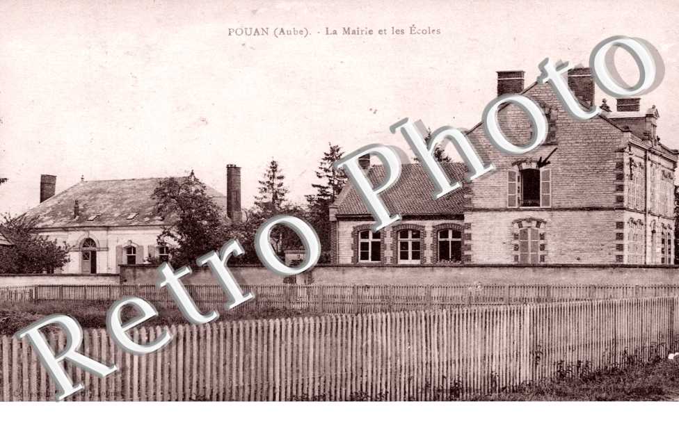 La Mairie et les Ecoles