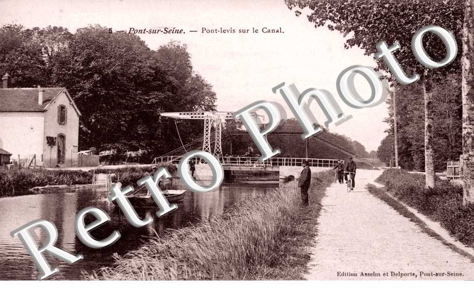 Pont Levis sur le Canal