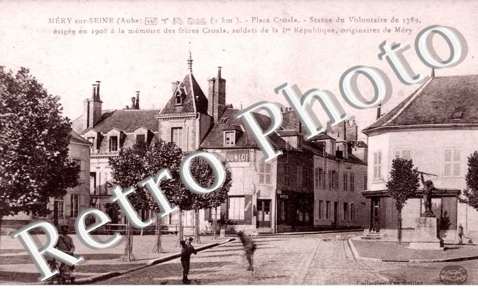 place croala - Statue du Volontaire