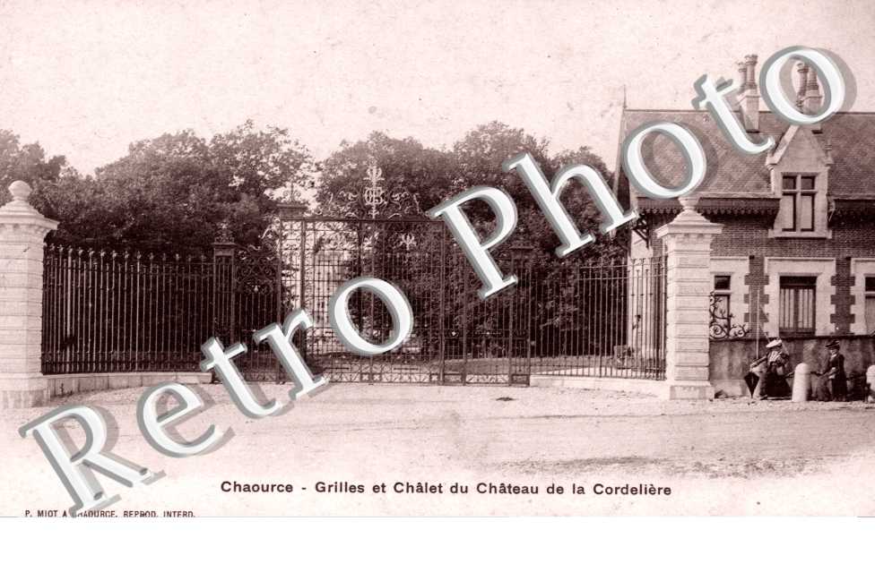 Grilles et Chalet du Chateau de la Cordeliere