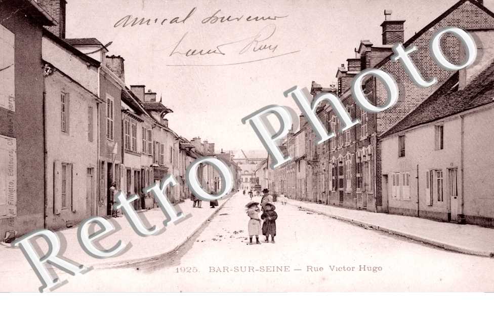 La Rue Victor Hugo