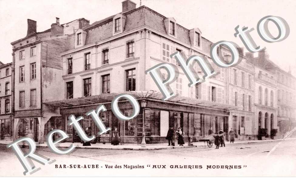 "Aux Galeries Modernes"