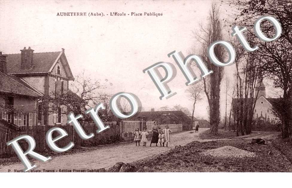 L&#039;Ecole, Place Publique