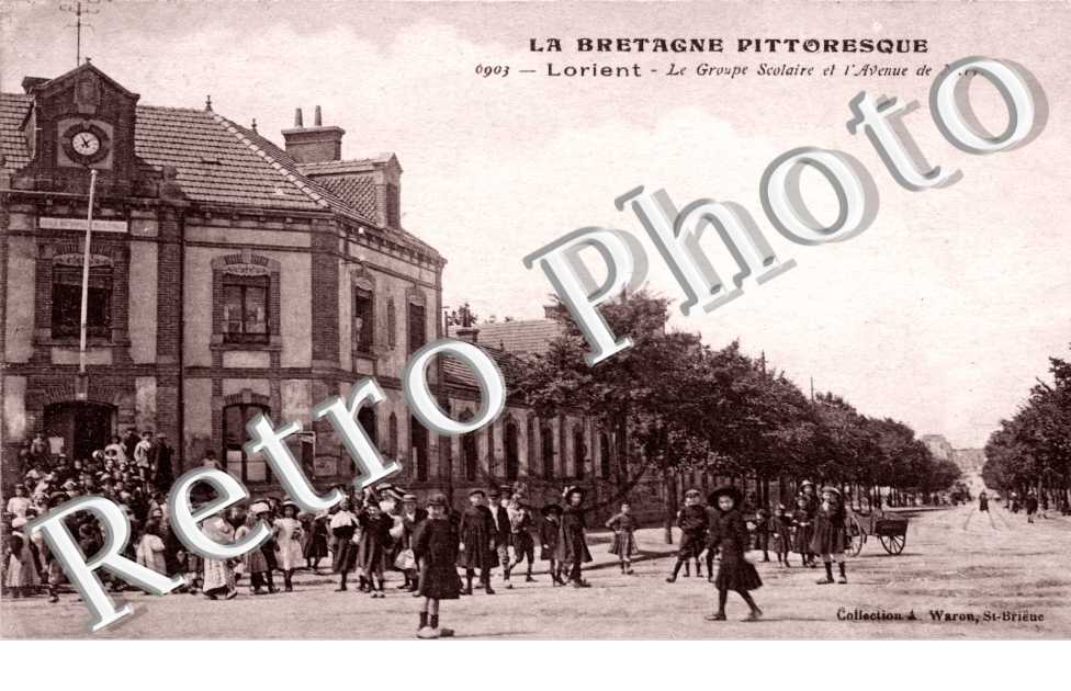 Le Groupe Scolaire et l&#039;Avenue de Merville