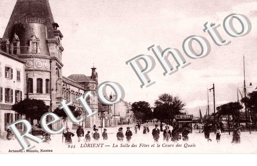 la Salle des fetes et le Cours des quais