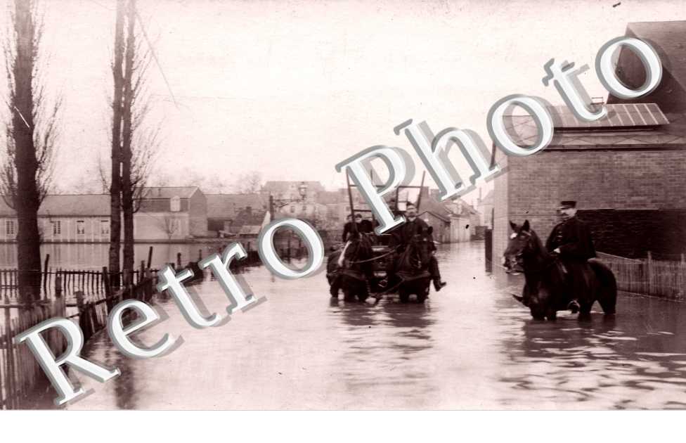 Inondations (comptoir photographique de l'ouest Le Mans)