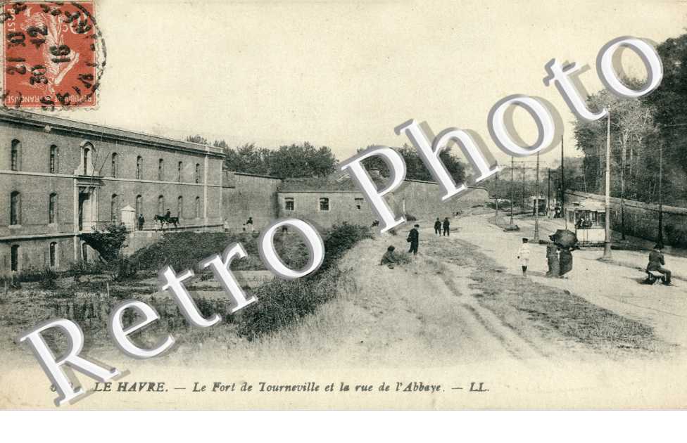Le Fort de Tourneville et la Rue de l&#039;Abbaye