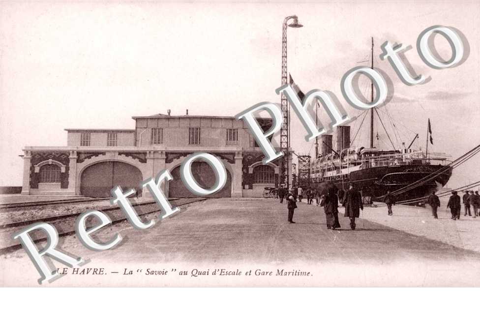 La Savoie au Quai d&#039;Escale et Gare Maritime (bateau)
