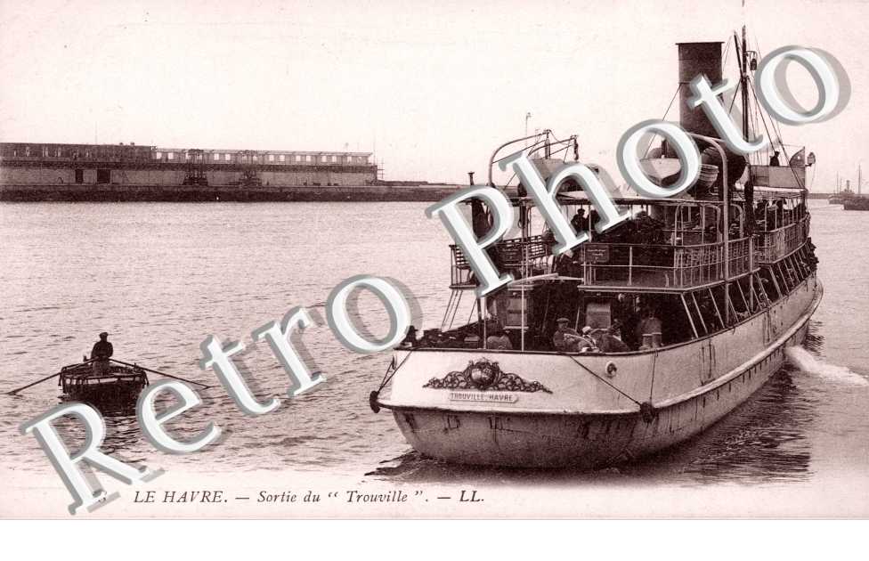 Sortie du &#039;&#039;Trouville&#039;&#039; (bateau)