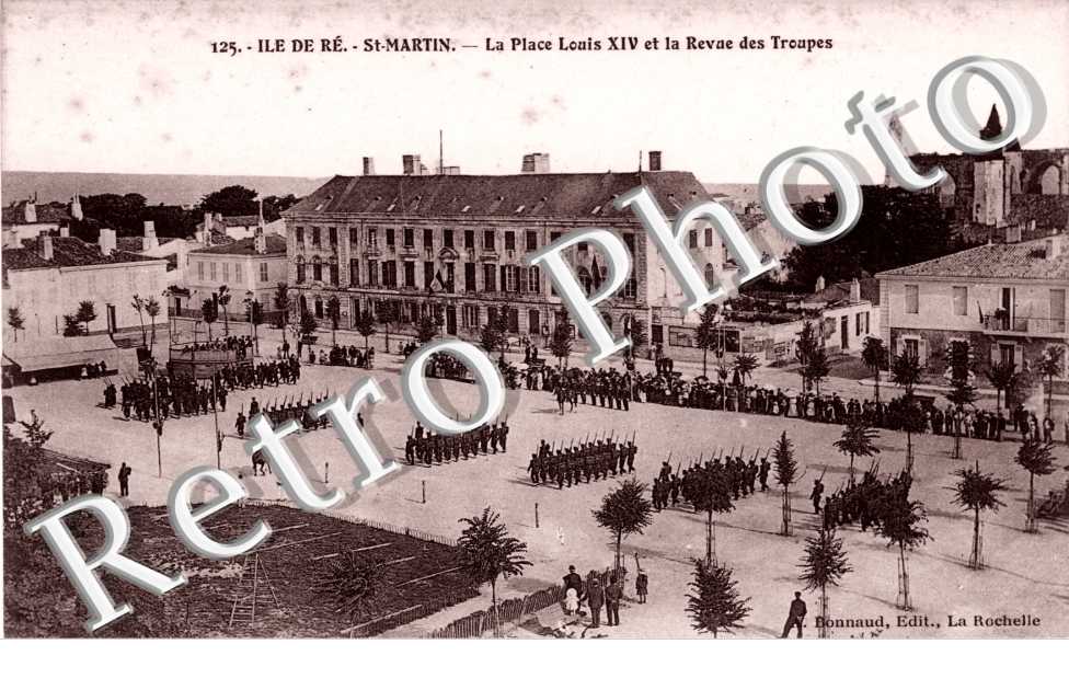 La Place Louis XIV et la Revue des Troupes