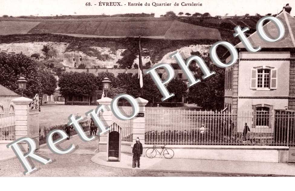 Entree du Quartier de Cavalerie