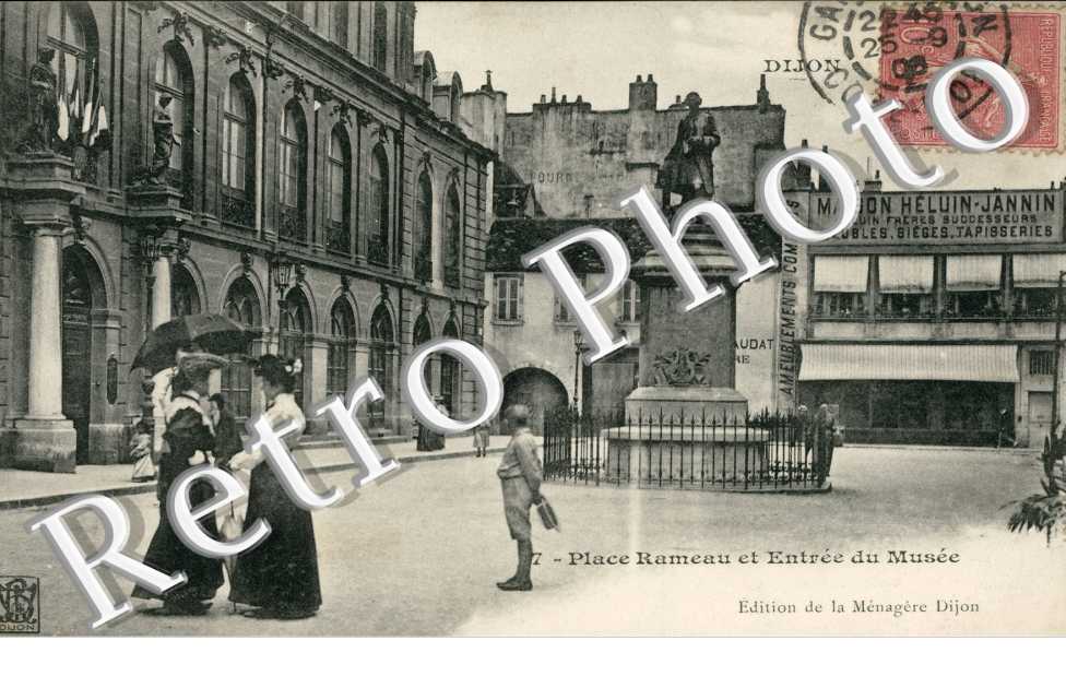 Place Rameau et Entree du Musee