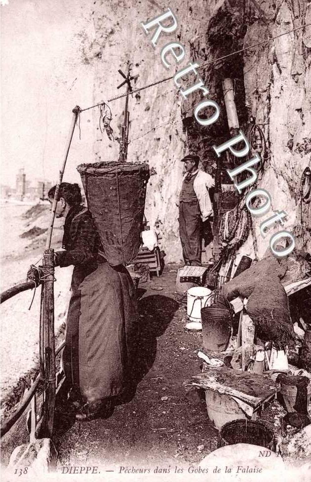Pecheurs dans les Gobes de la falaise