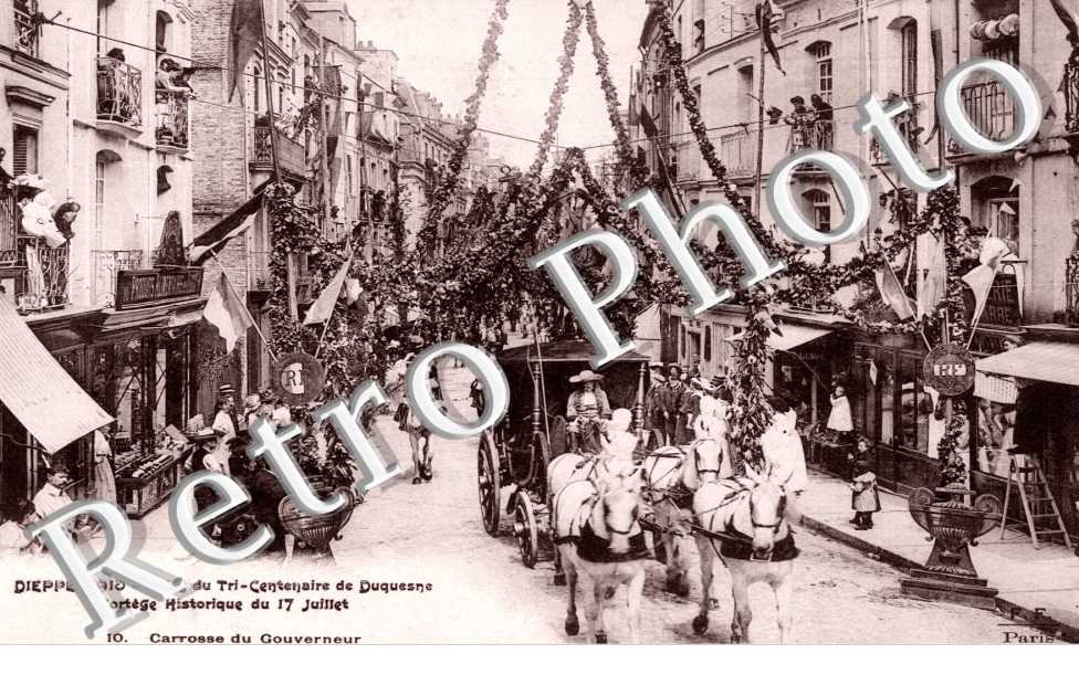 Fêtes du Tri-Centenaire de Duquesne Cortège historique du 17 juillet Carrosse du Gouverneur